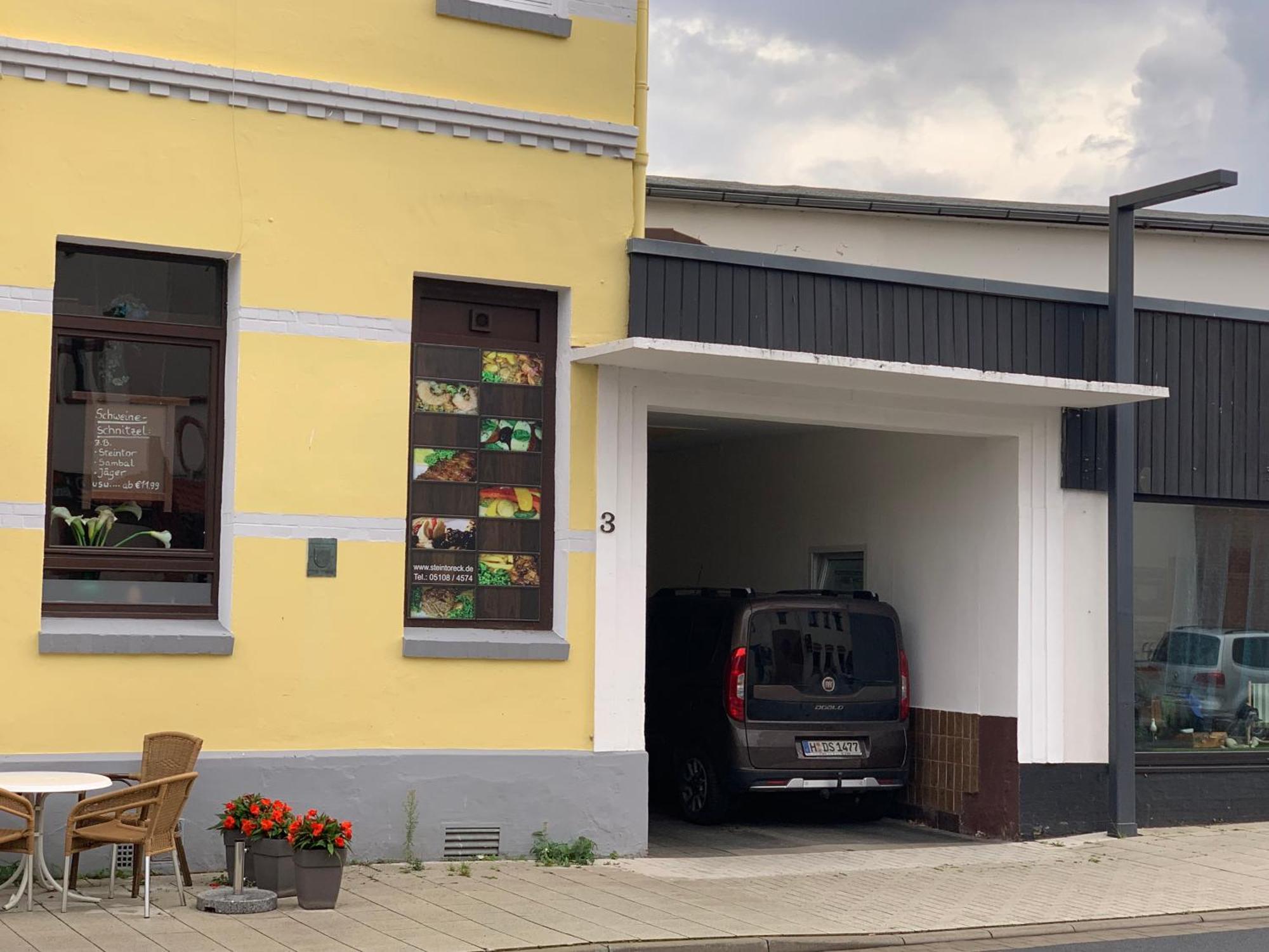 Moderne 4 Zimmer Apartment Mit Bergblick Stadtzentrum Contactless Check-In Gehrden  エクステリア 写真