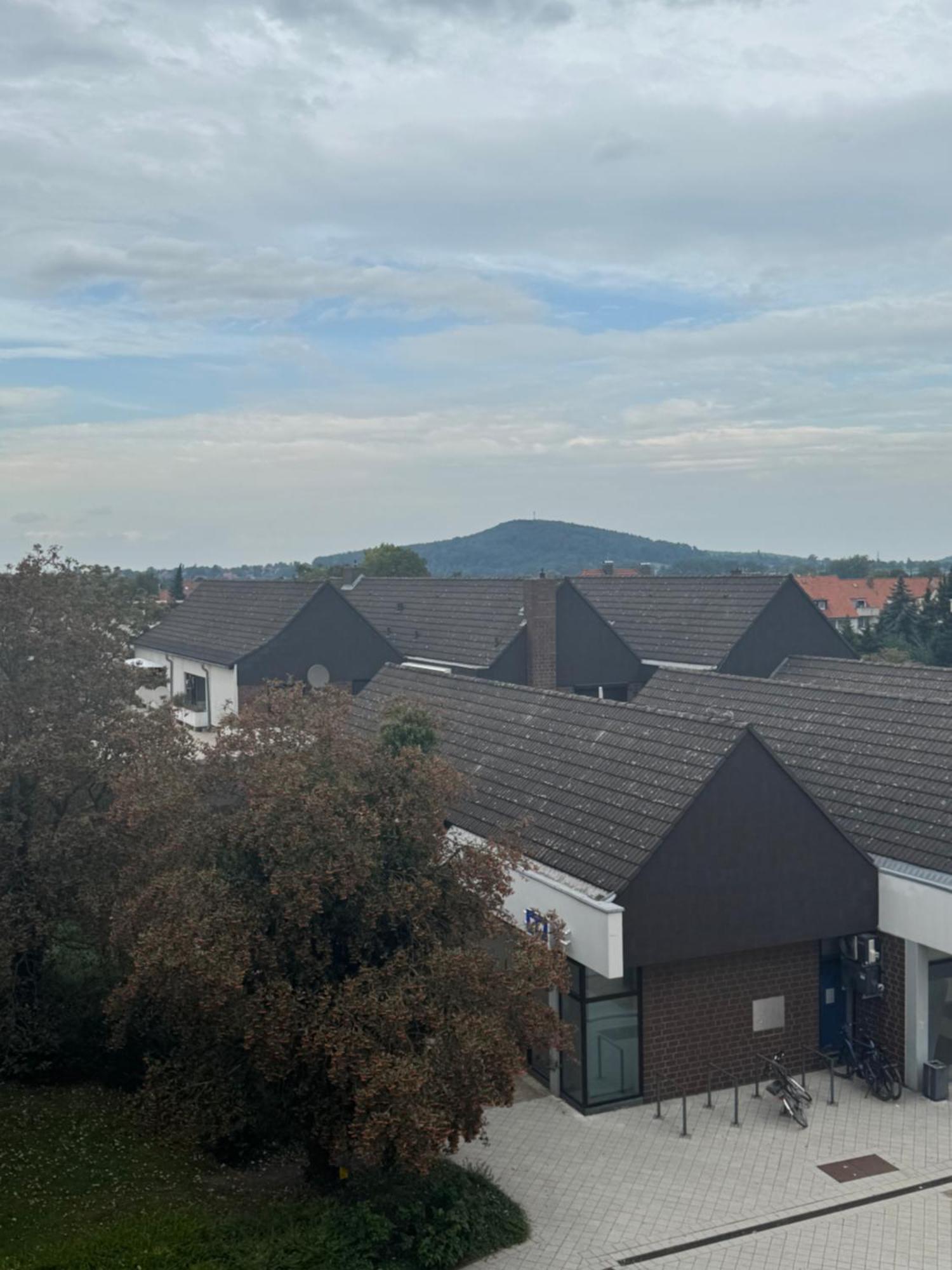 Moderne 4 Zimmer Apartment Mit Bergblick Stadtzentrum Contactless Check-In Gehrden  エクステリア 写真