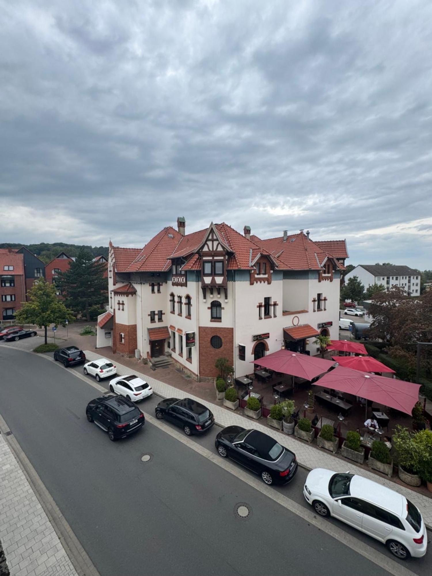 Moderne 4 Zimmer Apartment Mit Bergblick Stadtzentrum Contactless Check-In Gehrden  エクステリア 写真