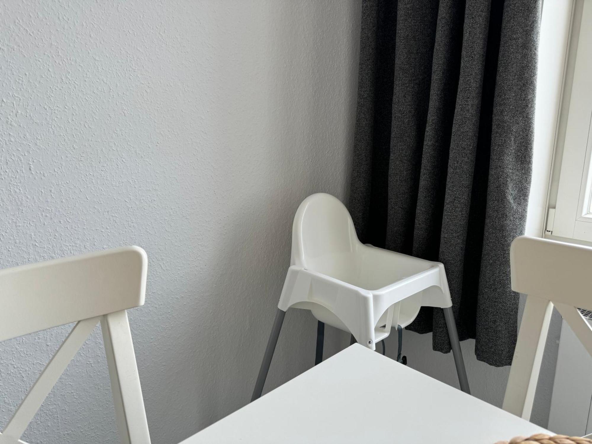 Moderne 4 Zimmer Apartment Mit Bergblick Stadtzentrum Contactless Check-In Gehrden  エクステリア 写真