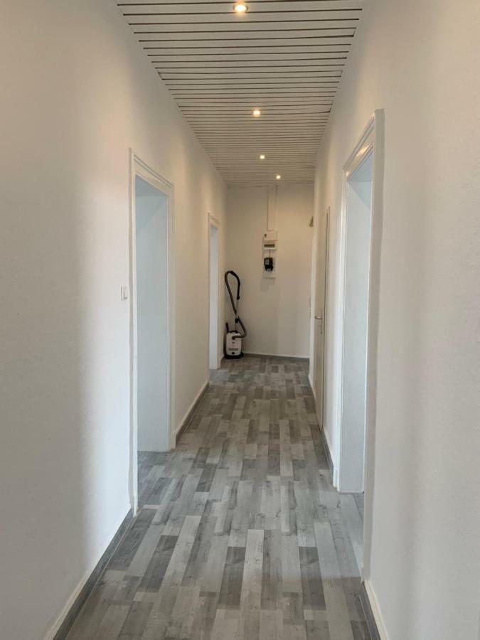 Moderne 4 Zimmer Apartment Mit Bergblick Stadtzentrum Contactless Check-In Gehrden  エクステリア 写真
